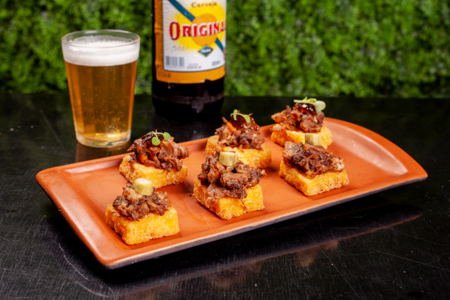 Rabada Peretti com Crocante de Polenta